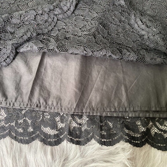 THE LIMITED Skirt Sz 12 Black Lace Lined Neutral Side Zip Knee Length Work - Picture 4 of 12